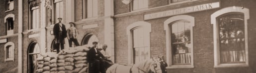 hero banner history of de